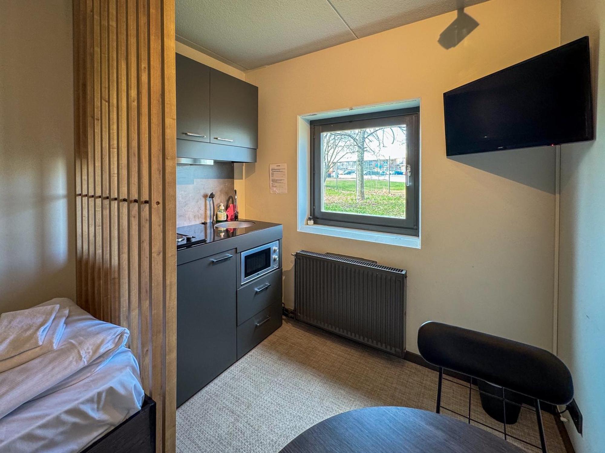 Joenkoeping Hotel Apartments Exterior photo
